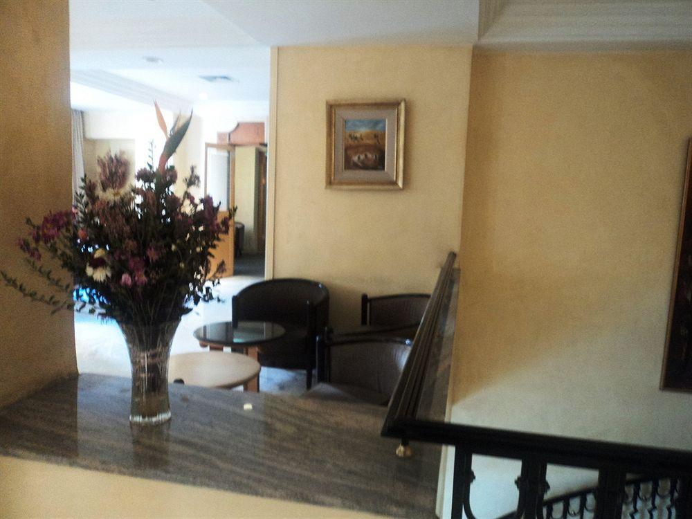 Hotel Ibn Khaldoun Tunisz Kültér fotó