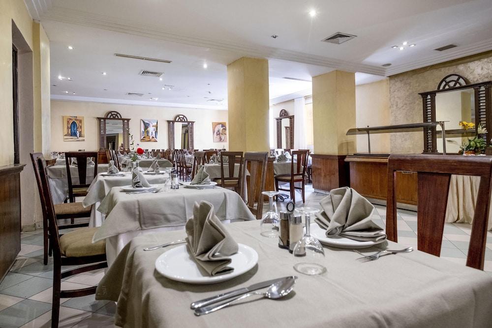 Hotel Ibn Khaldoun Tunisz Kültér fotó