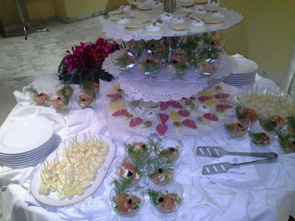 Hotel Ibn Khaldoun Tunisz Kültér fotó